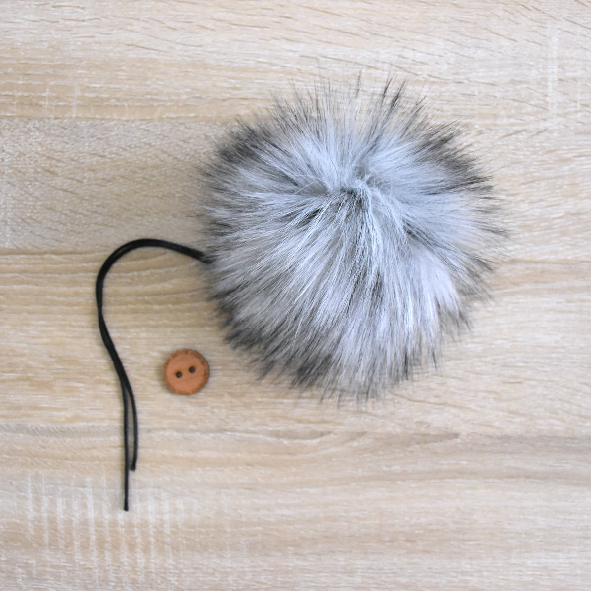 Set of 5 | Faux Fur Pom Pom With Button - Gray