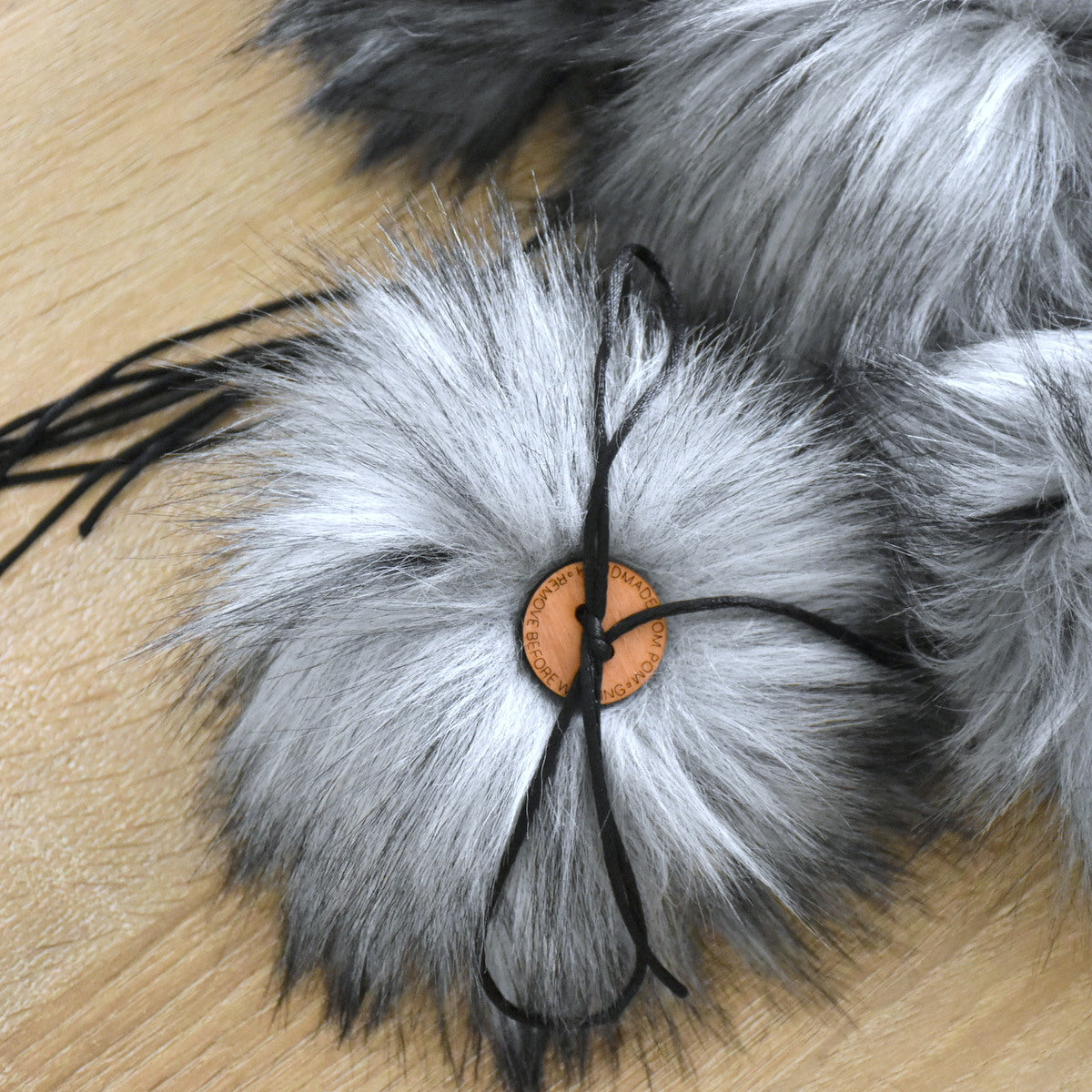 Set of 5 | Faux Fur Pom Pom With Button - Gray