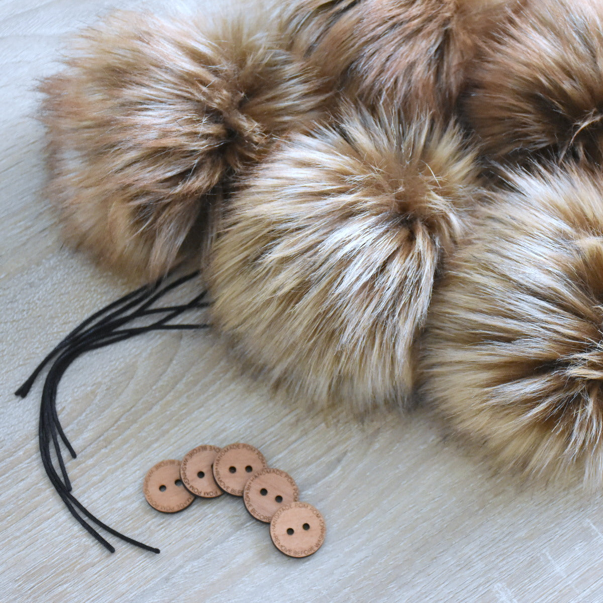 Set of 5 | Faux Fur Pom Pom With Button - Brown
