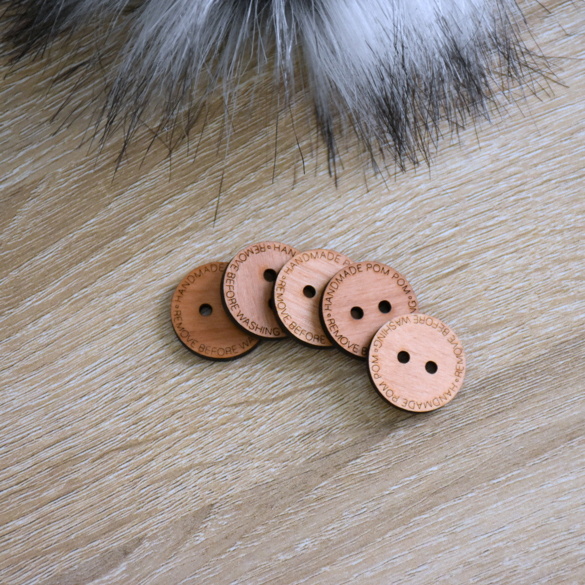 Set of 5 | Faux Fur Pom Pom With Button - Silver